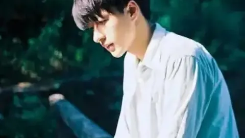 《邵佳一即将亮相足协新任发布会！国足重组风声紧，明年年初有望重整旗鼓》